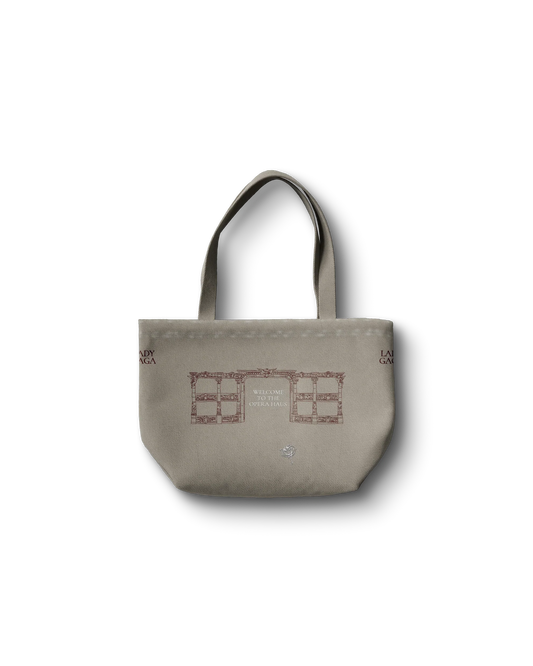 Tan Opera Haus Tote
